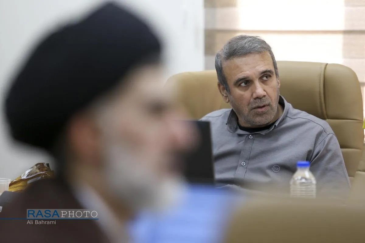 نشست علمی تحلیل فنی و فقهی زیست مجازی ایرانیان