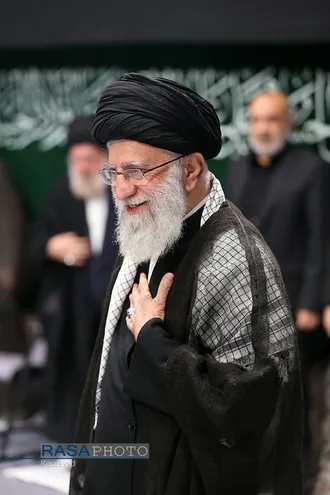 مراسم عزاداری شب عاشورای حسینی (علیه&zwnj;السلام) در حسینیه امام خمینی (ره)