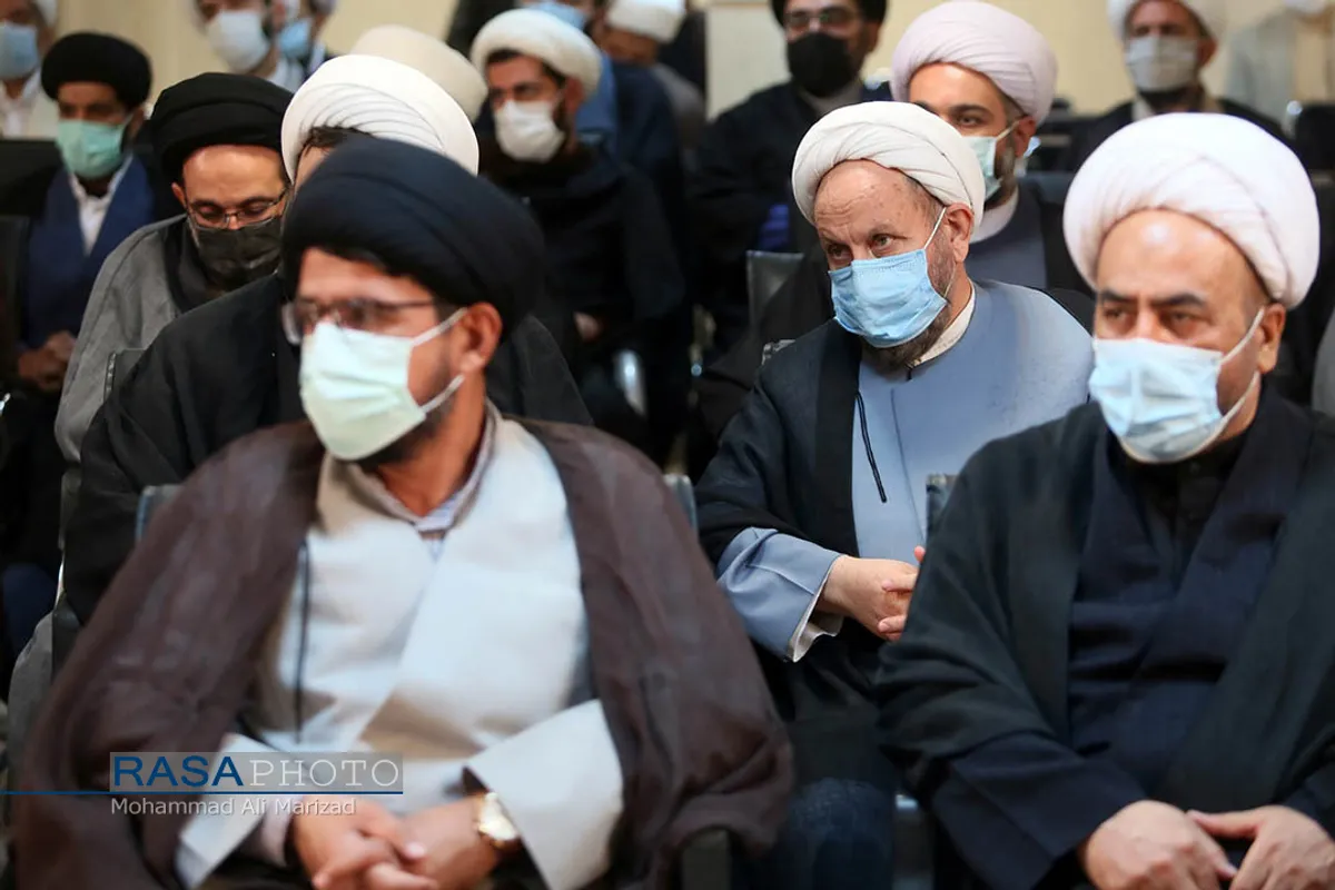 دیدار معاون سازمان اوقاف با حضرات آیات نوری همدانی و علوی گرگانی