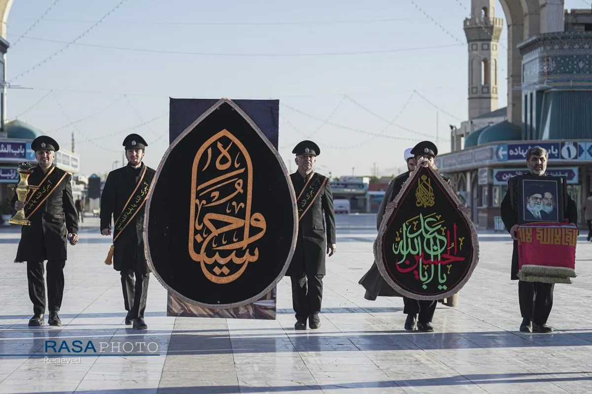 آئین تعویض پرچم مسجد مقدس جمکران در پی شهادت حضرت آیت&zwnj;الله&zwnj;العظمی خامنه&zwnj;ای (قدس&zwnj;سره)