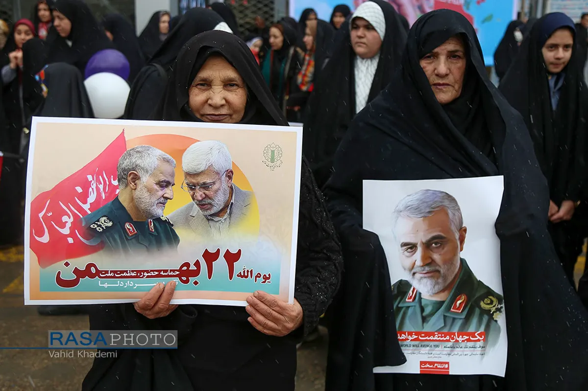 حضور سردار شهید حاج قاسم سلیمانی در راهپیمایی ۲۲ بهمن ۱۳۹۸