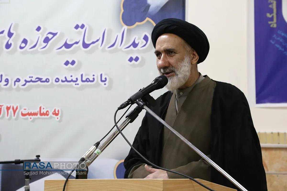 اساتید حوزه&zwnj;های علمیه و مراکز آموزش عالی با نماینده ولی فقیه در استان چهارمحال و بختیاری