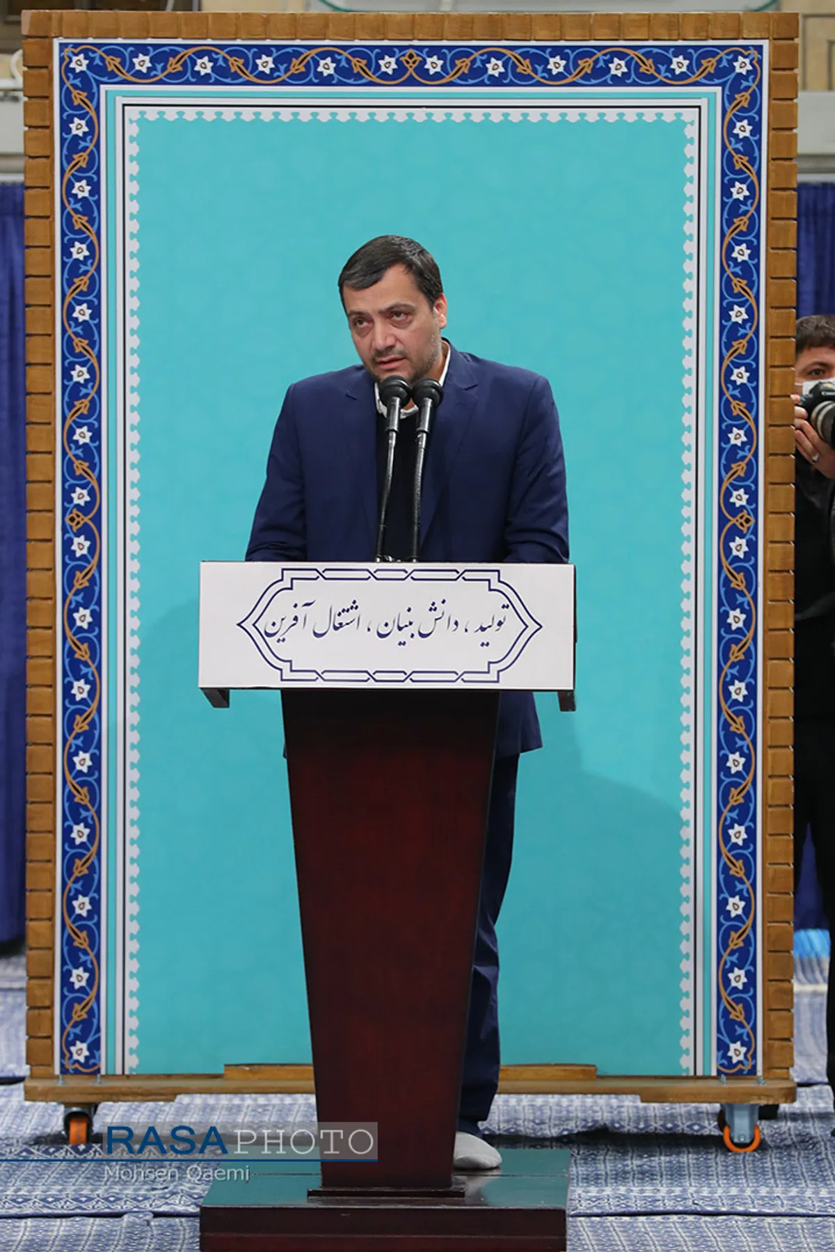 دیدار کارآفرینان، تولیدکنندگان و دانش بنیان&zwnj;ها با رهبر انقلاب