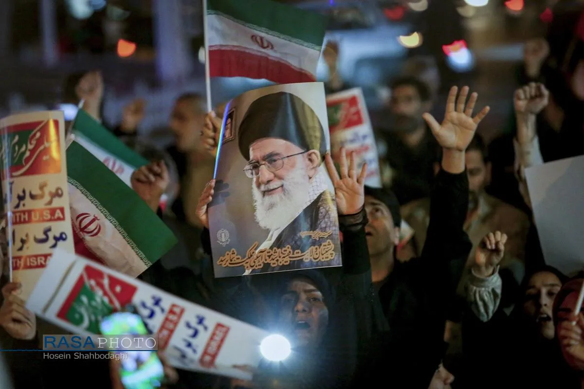 تجمع مردم انقلابی و ولایتمدار قم در حمایت از نظام مقدس اسلامی و محکومیت تجاوز دشمن آمریکایی و صهیونیستی به کشور