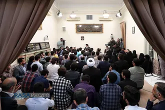 دیدار جمعی از مدال&zwnj;آوران المپیادهای علمی با رهبر معظم انقلاب