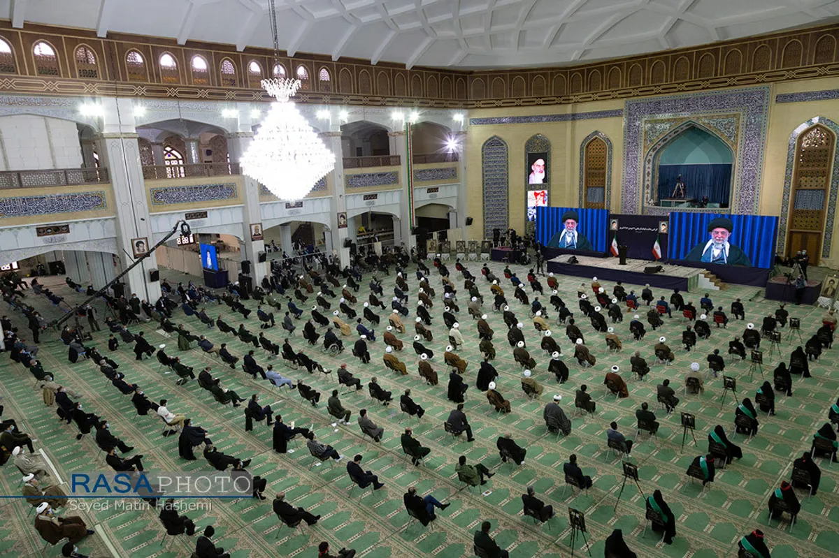 حال و هوای مصلی تبریز در مراسم ارتباط تصویری مردم آذربایجان شرقی با رهبر انقلاب