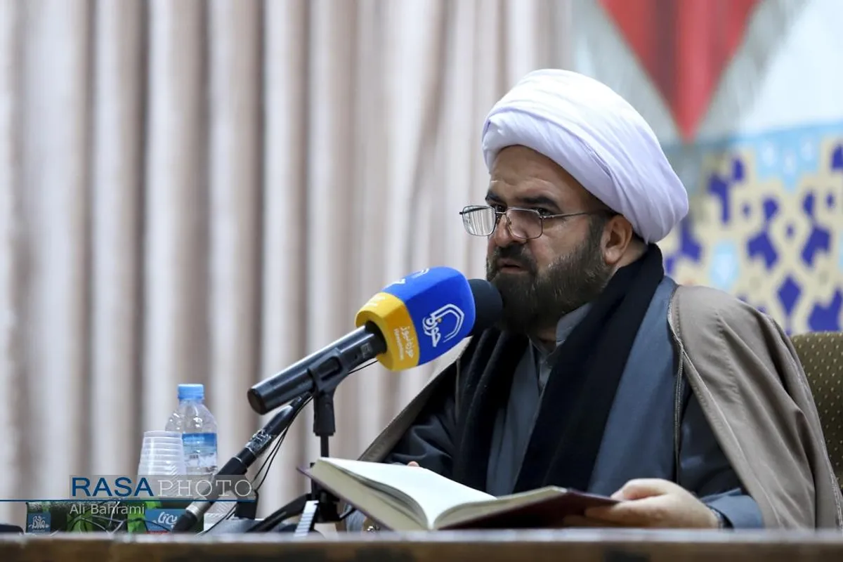 نشست صمیمی آیت الله اعرافی مدیر حوزه علمیه با اساتید و طلاب