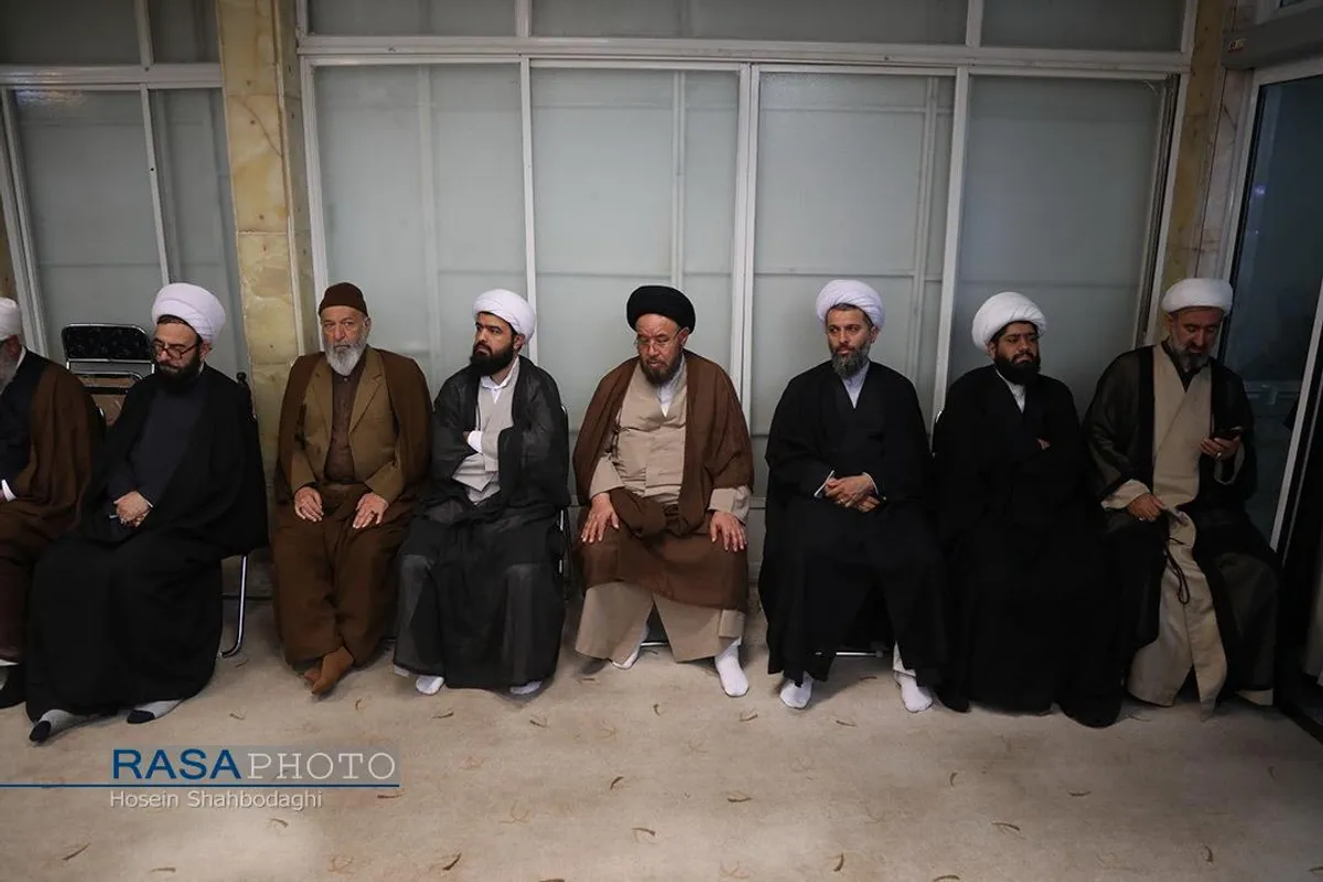 عزاداری روز وفات کریمه اهلبیت (سلام&zwnj;الله&zwnj;علیها) در دفتر حضرت آیت الله نوری همدانی