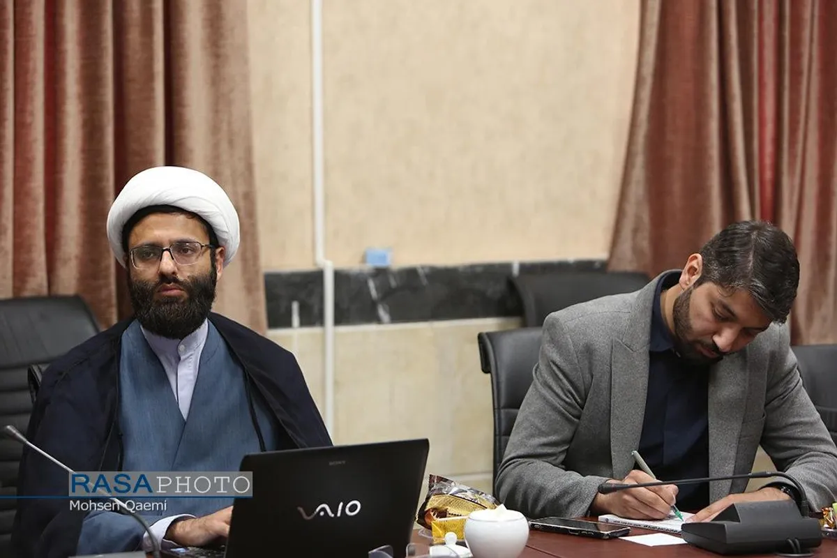 مراسم رونمایی از کتاب آسیب&zwnj;های جامع فضای سایبر