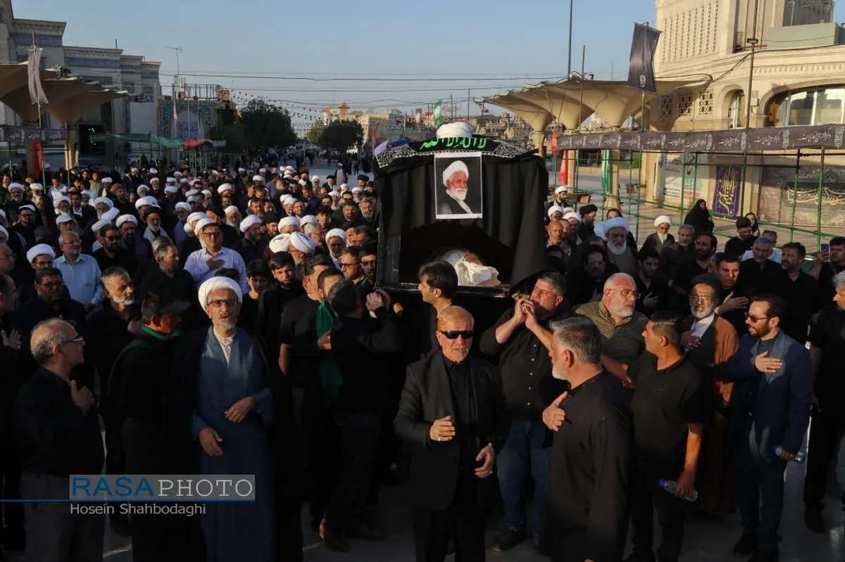 تشییع پیکر آیت&zwnj; الله نعیم آبادی در قم