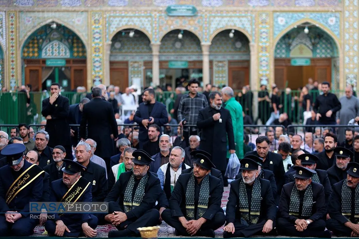 آیین تعویض پرچم گنبد مطهر حرم حضرت فاطمه معصومه (سلام&zwnj;الله&zwnj;علیها)