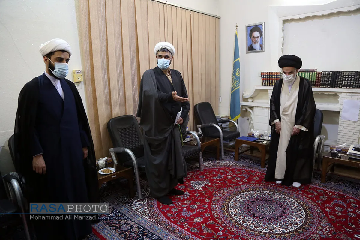 دیدار مدیرعامل خبرگزاری رسا با آیت الله حسینی بوشهری