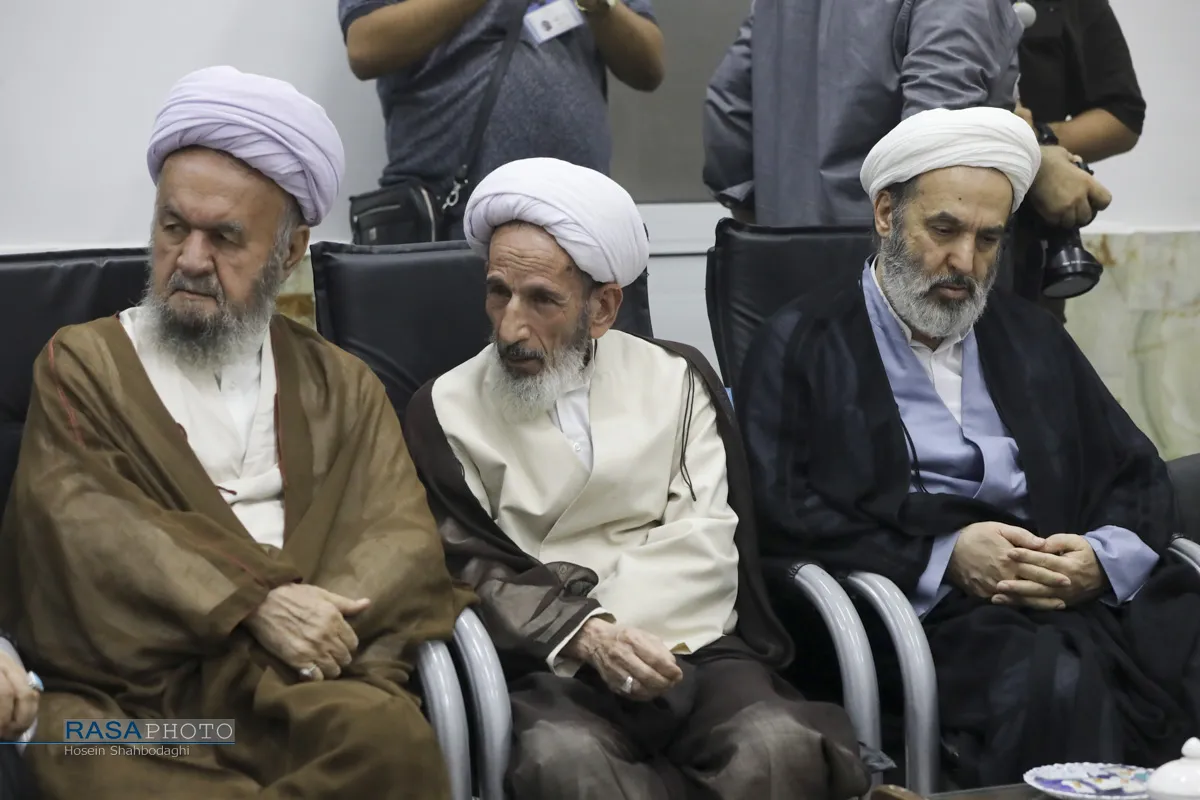 دیدار عارف معاون اول رئیس جمهور با اعضای جامعه مدرسین
