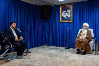 دیدار وزیر ارتباطات و فناوری اطلاعات با مراجع تقلید و علما قم&lrm;&lrm;