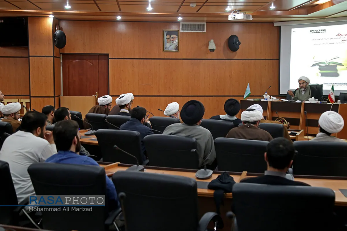 نشست نقد و بررسی نظریه تعبد در ادیان و مذاهب