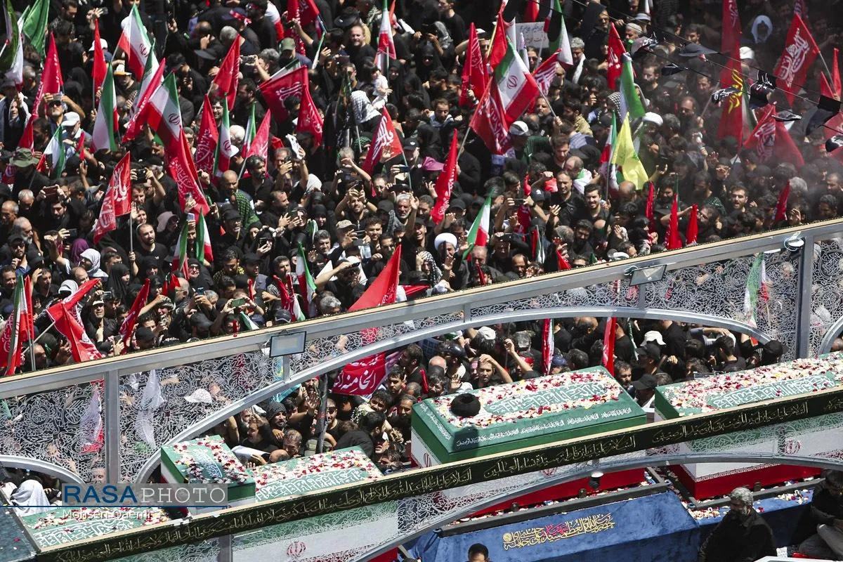 تشییع تاریخی رهبر شهید انقلاب در تهران -۲