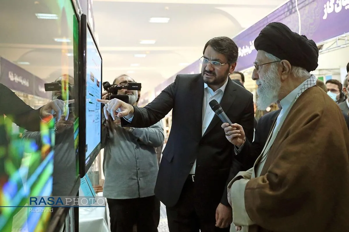 بازدید مقام معظم رهبری از نمایشگاه توانمندی&zwnj;های تولید داخلی