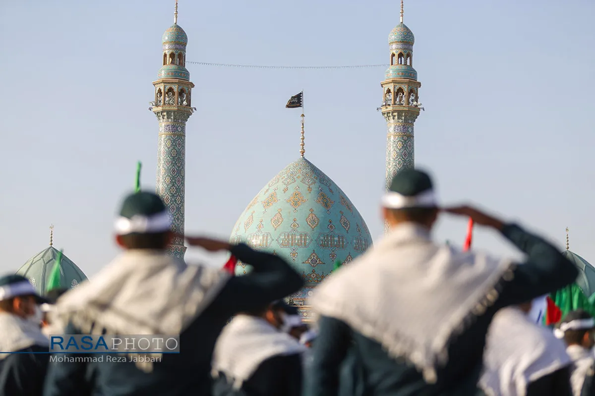 &laquo;عهد سربازی&raquo; نیرو&zwnj;های مسلح با امام زمان (عج) در جمکران&lrm;&lrm;