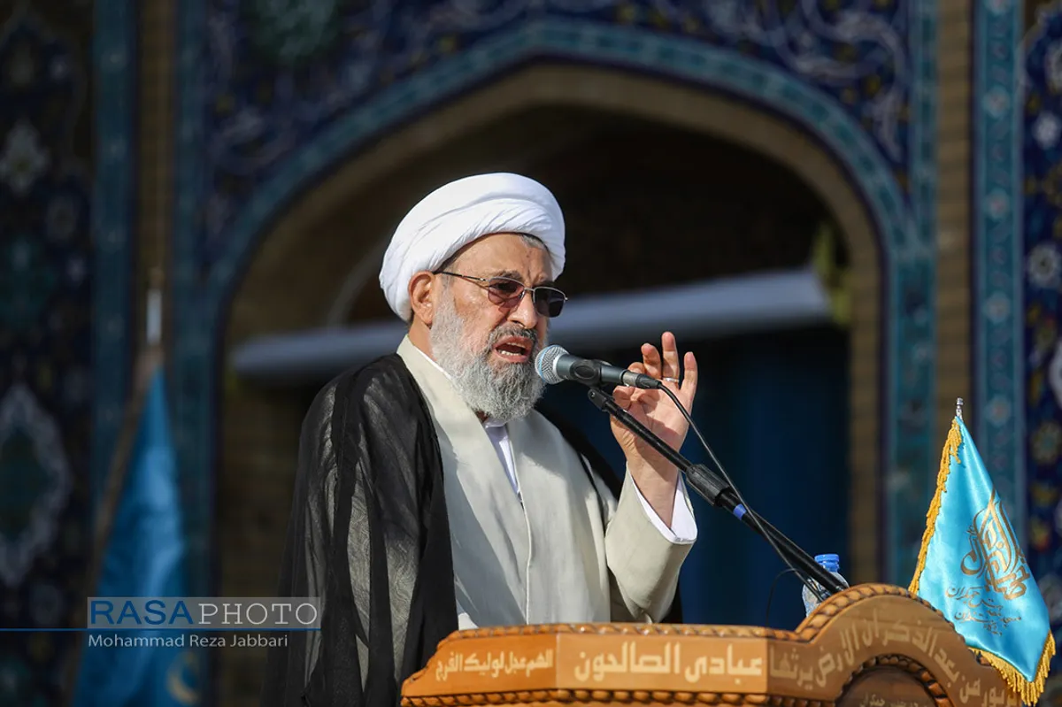 &laquo;عهد سربازی&raquo; نیرو&zwnj;های مسلح با امام زمان (عج) در جمکران&lrm;&lrm;