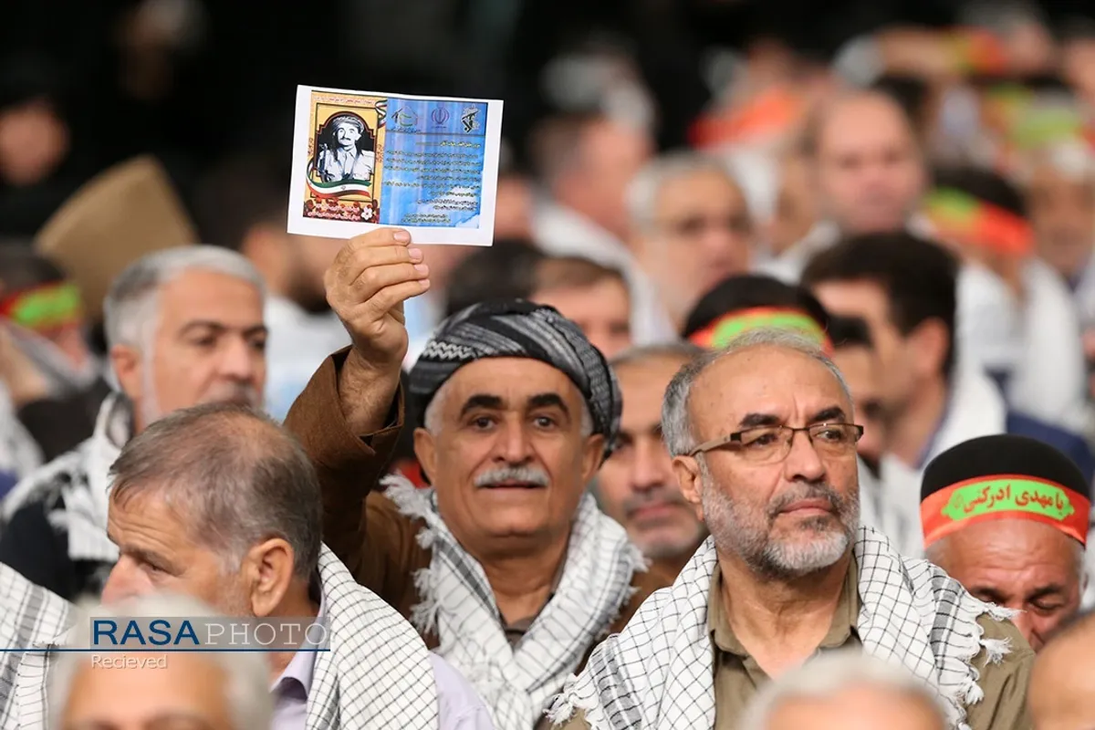 دیدار پیشکسوتان و فعالان دفاع مقدس و مقاومت با رهبر انقلاب