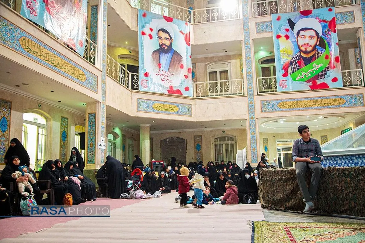 تجمع طلاب و فضلای استان کرمان در محکومیت جنایت تروریستی و گرامیداشت شهدای مظلوم این حادثه