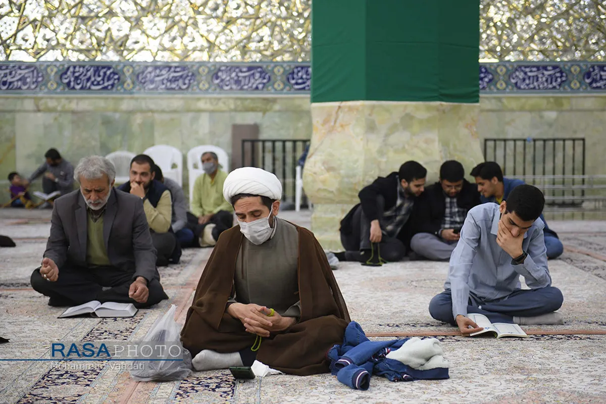 مراسم قرائت کامل دعای ابوحمزه&zwnj;ثمالی در حرم کریمه اهلبیت (ع)