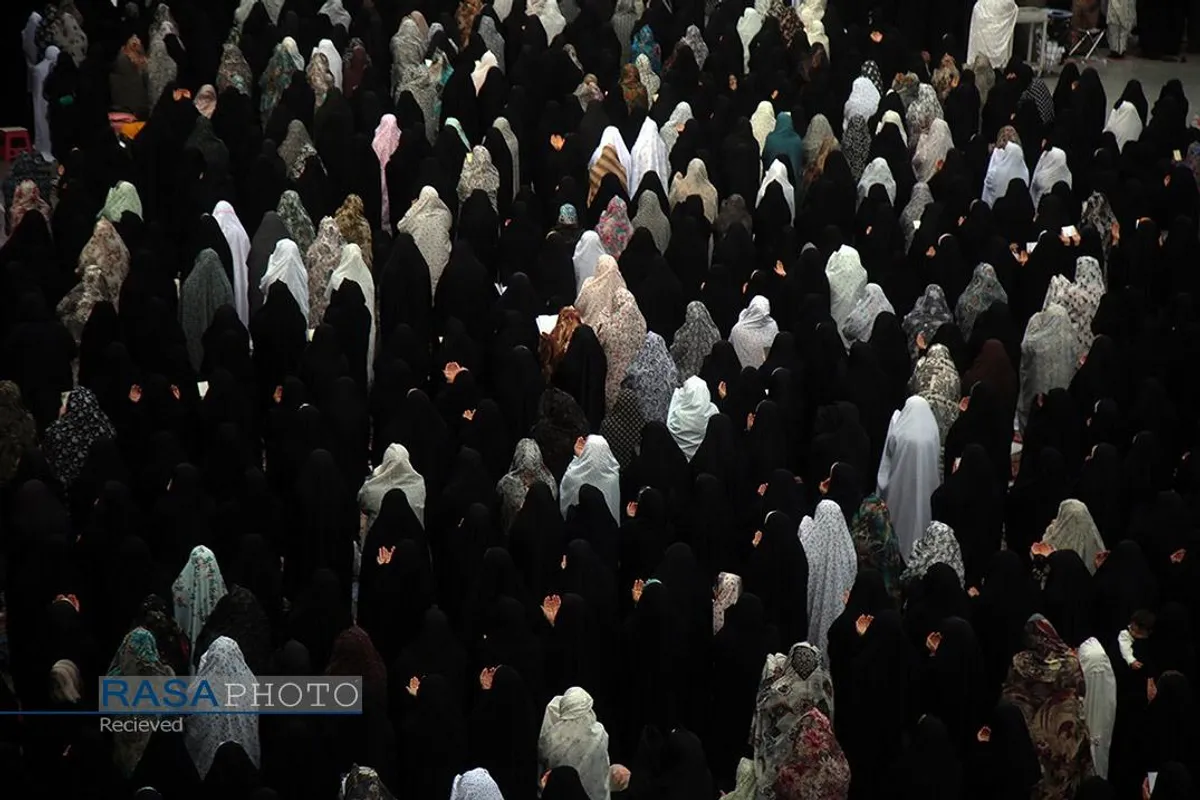 اقامه نماز عید سعید فطر در حرم کریمه اهل&zwnj;بیت (ع)