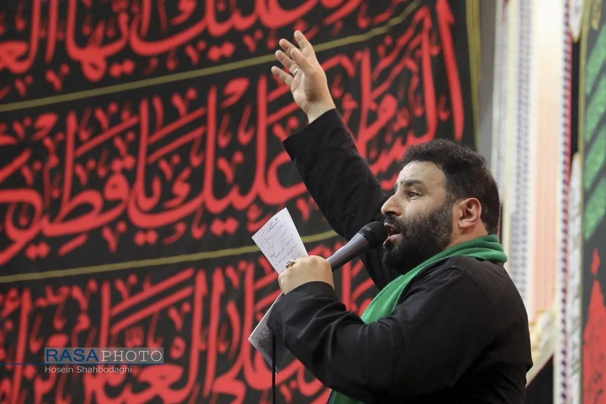 بزرگداشت امام شهید از سوی رهبر معظم انقلاب در حرم کریمه اهل&zwnj;بیت (س)