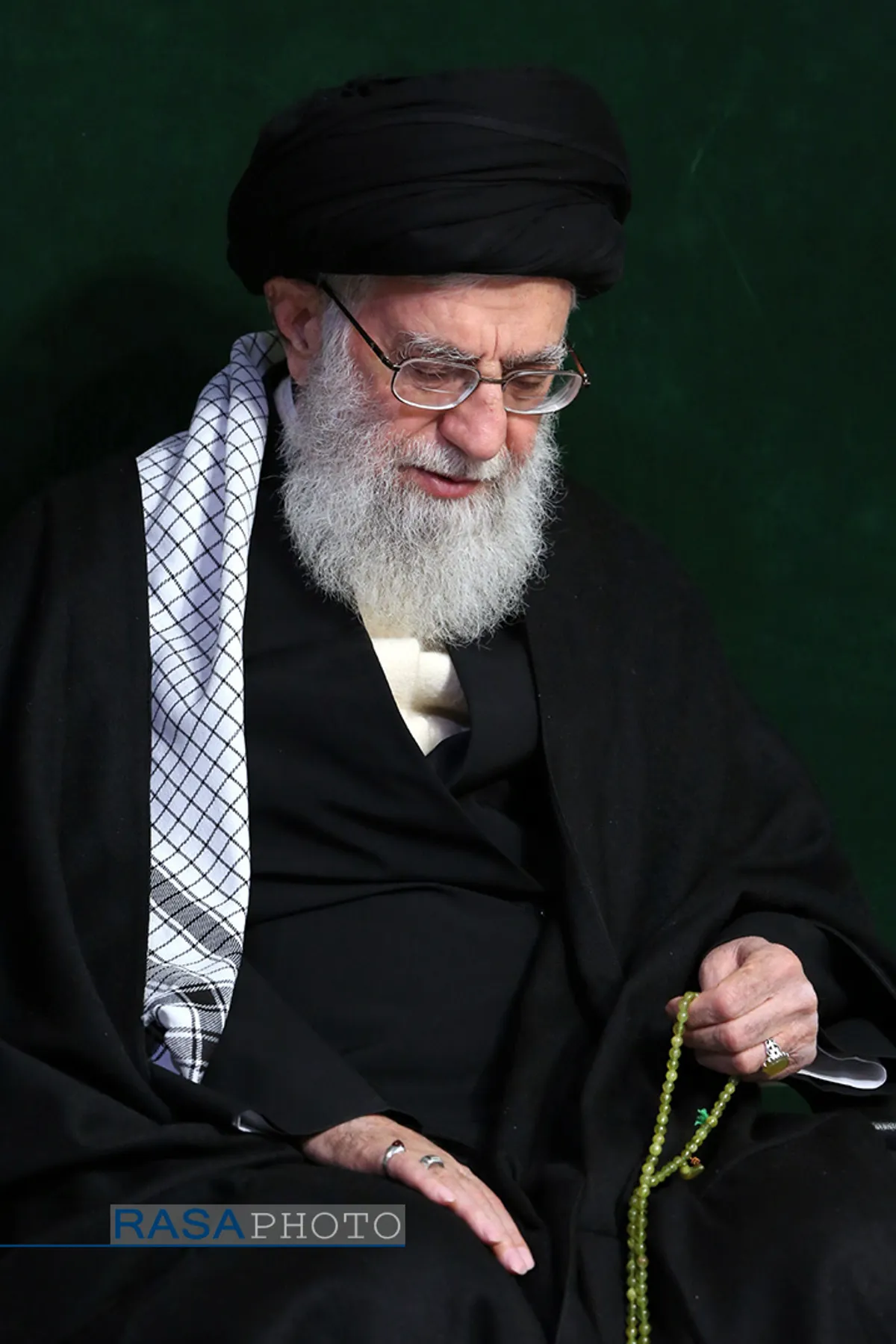 دومین شب عزاداری فاطمیه ۱۴۴۰ در حسینیه امام خمینی با حضور رهبر انقلاب
