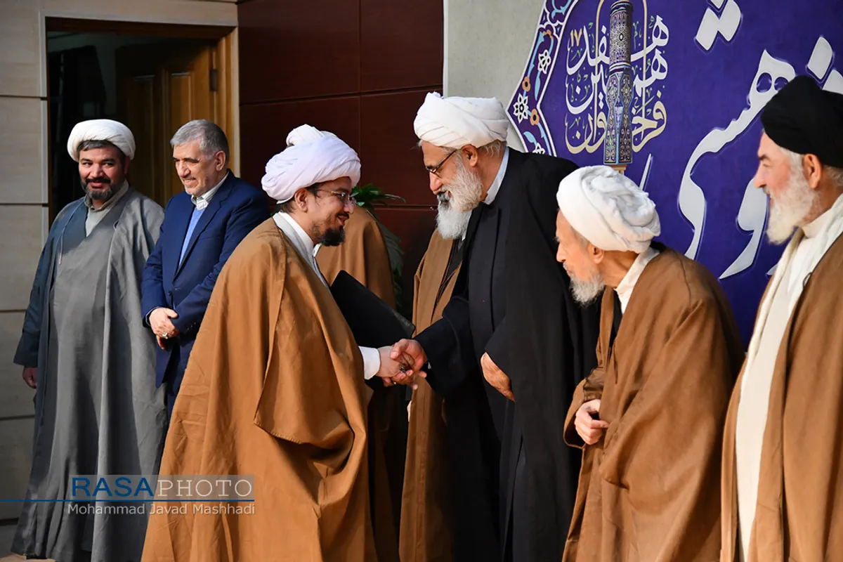 آیین تجلیل از پژوهشگران برتر حوزه علمیه خراسان&lrm;&lrm;