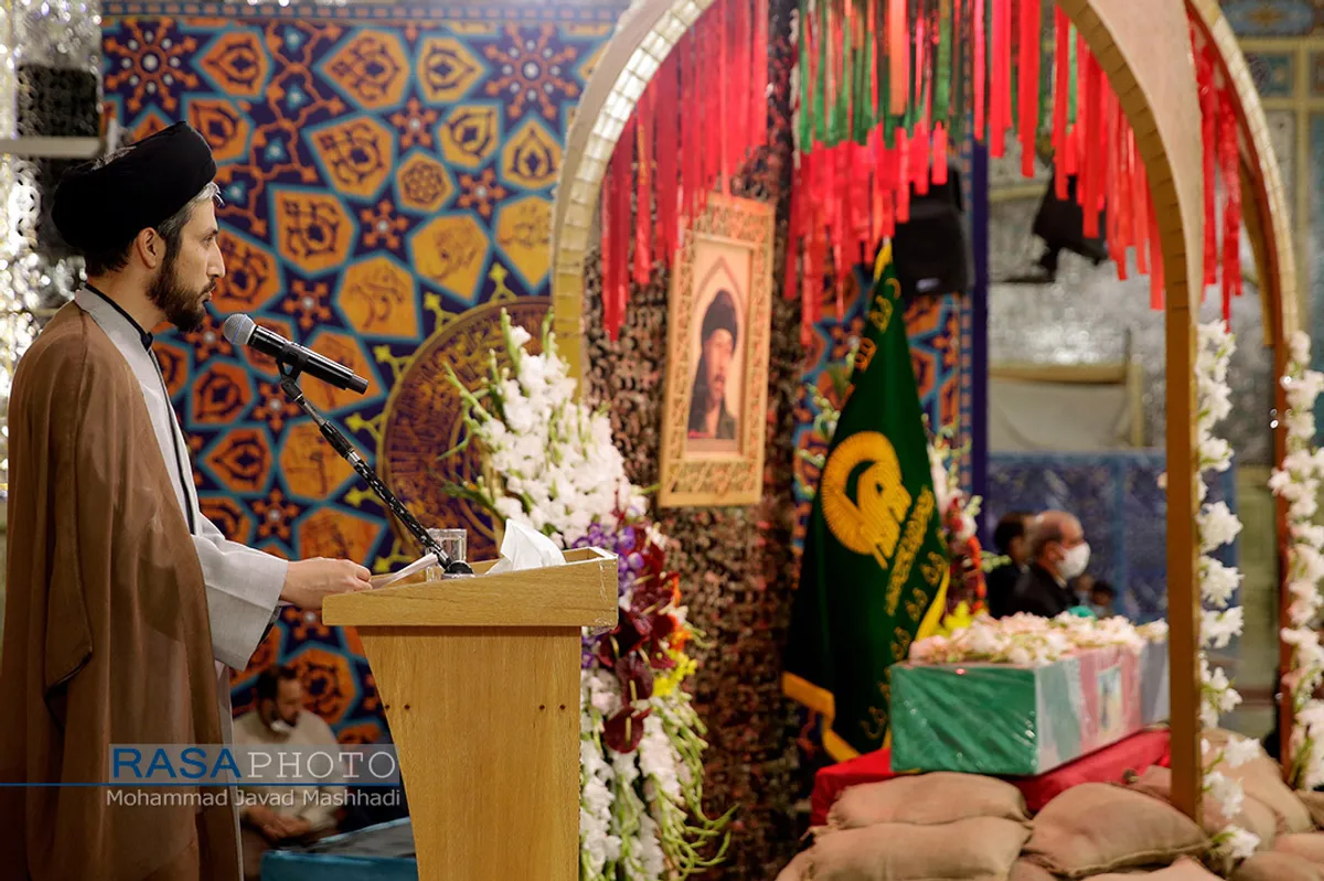 وداع با پیکر شهید نسیم افغانی در حرم مطهر رضوی&lrm;