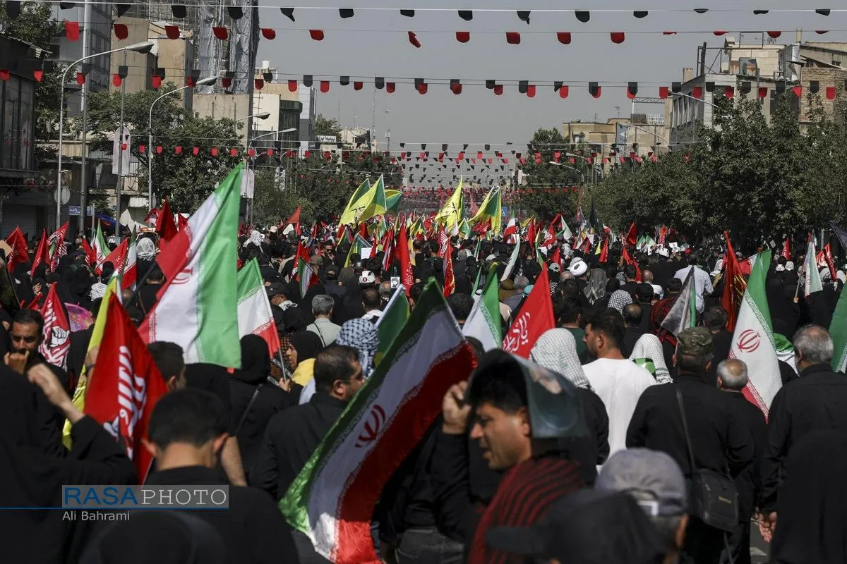 تشییع تاریخی رهبر شهید انقلاب در تهران