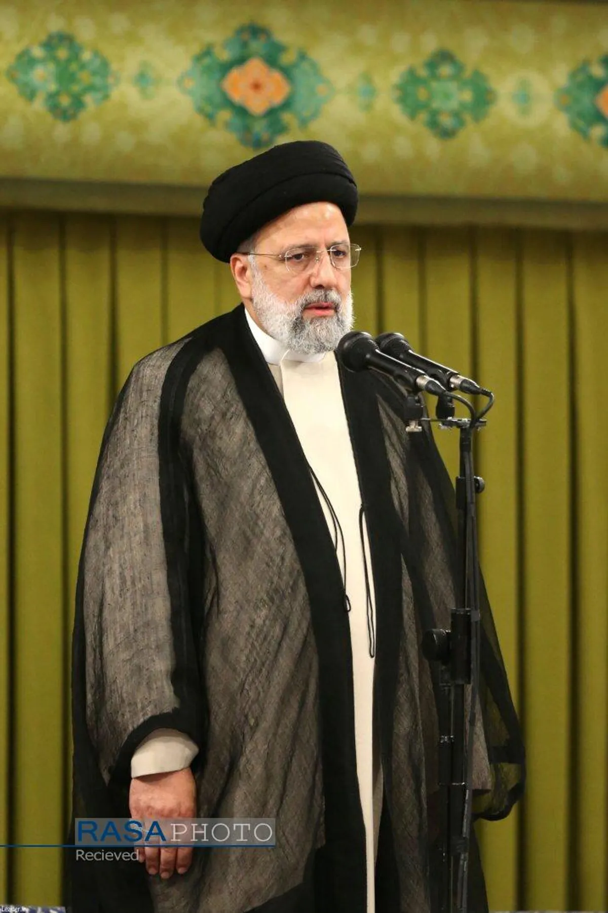 دیدار مسئولان، سفرای کشورهای اسلامی و جمعی از اقشار مختلف مردم با رهبر انقلاب