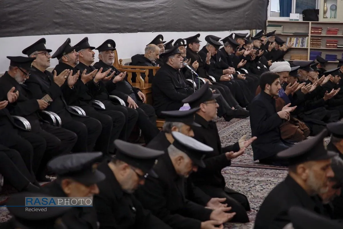 مراسم گرامیداشت رهبر شهید انقلاب در حرم مطهر رضوی