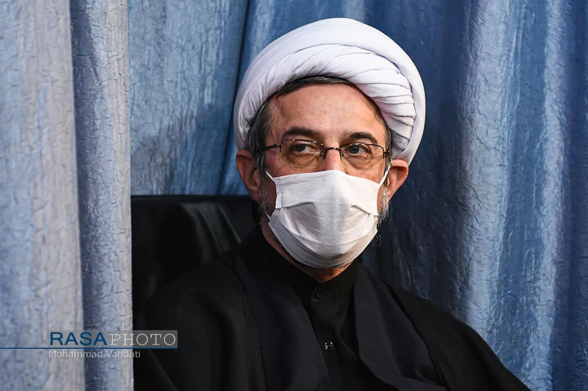 بزرگداشت حضرات آیات یزدی و مصباح یزدی در مدرسه حقانی قم