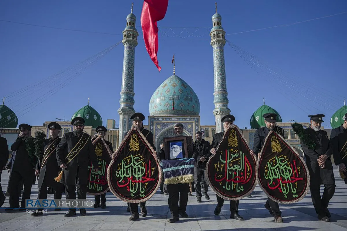 آئین تعویض پرچم مسجد مقدس جمکران در پی شهادت حضرت آیت&zwnj;الله&zwnj;العظمی خامنه&zwnj;ای (قدس&zwnj;سره)
