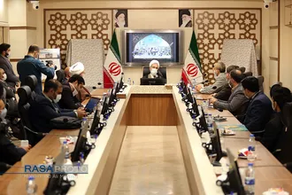 آیین رونمایی از پوستر روز قم و کتاب روایت انقلاب با حضور آیت الله اعرافی