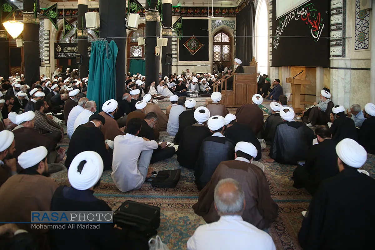 جلسه درس تفسیر حضرت آیت الله جوادی آملی