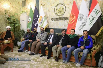 اهداء آثار هنرمندان ایرانی به موزه آستان مقدس حضرت ابا عبد الله (علیه السلام)