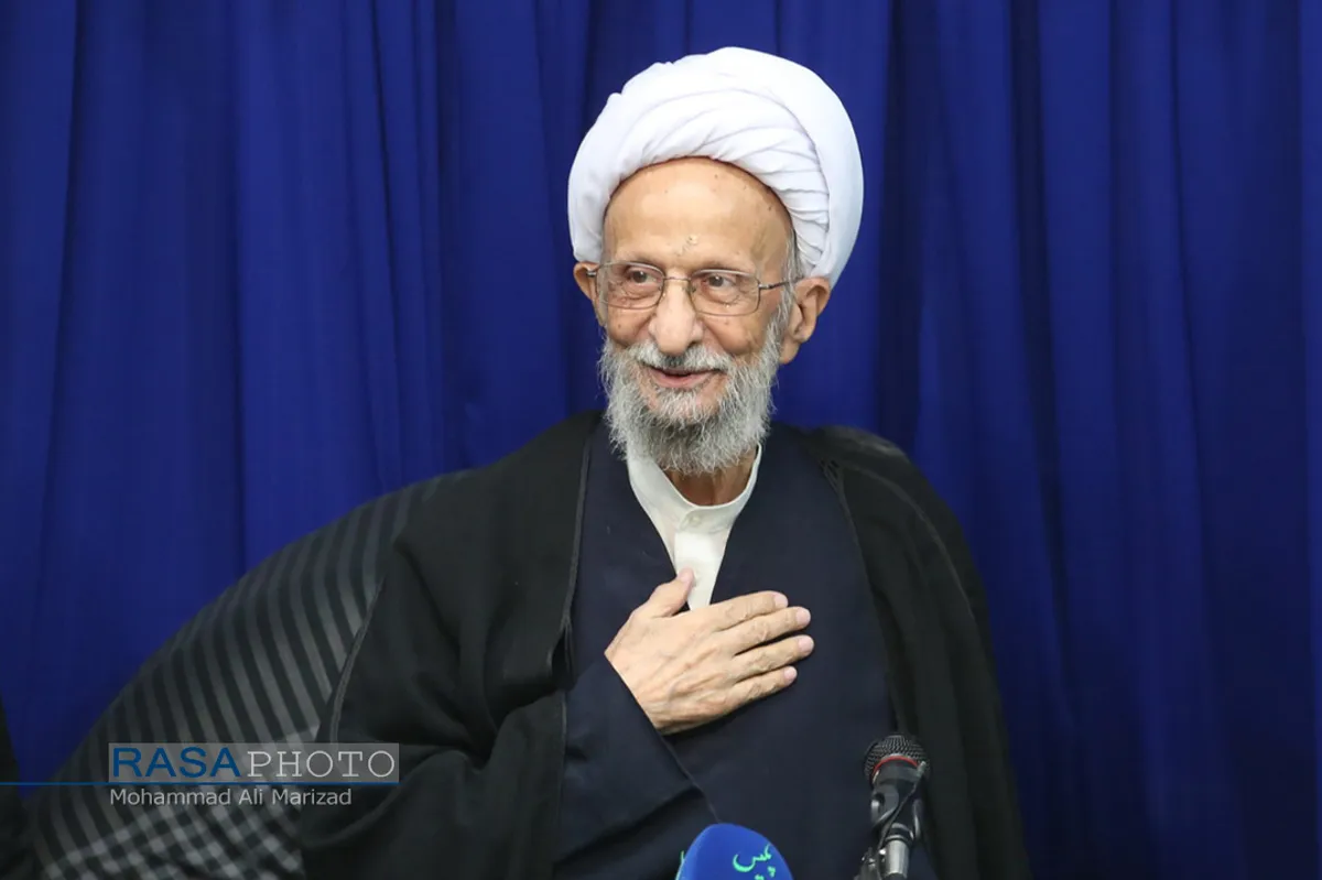 دیدار سردار اشتری فرمانده نیروی انتظامی با علماء و مراجع تقلید