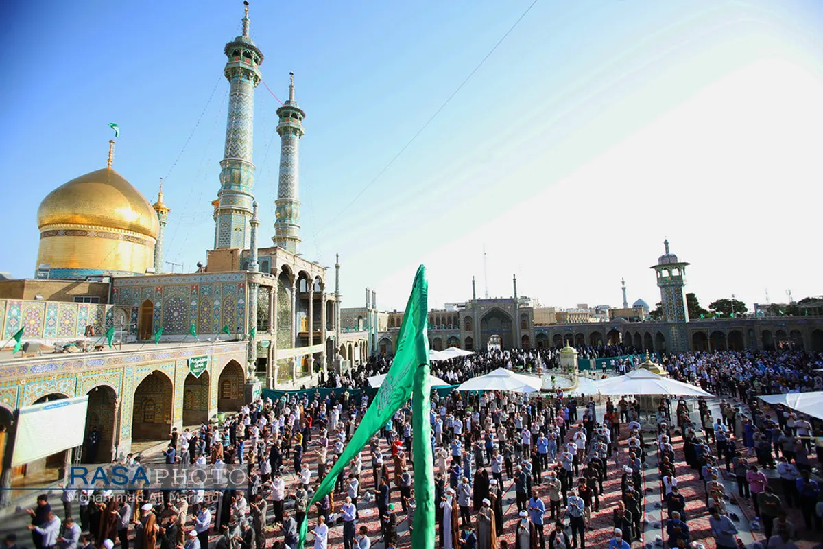 نماز عید سعید فطر در قم به امامت آیت الله سعیدی در حرم مطهر حضرت معصومه (س)