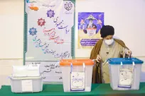حضور حضرت آیت الله علوی گرگانی در پای صندوق رای
