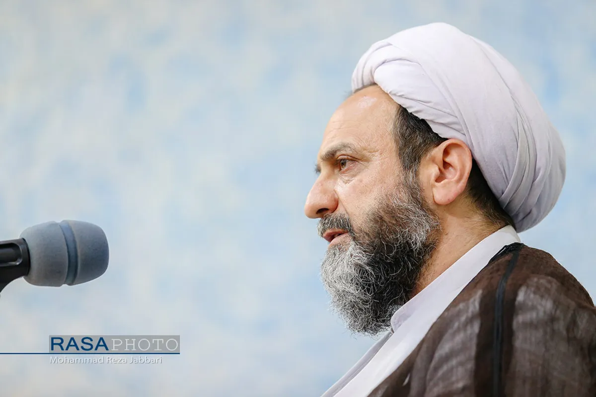نشست بصیرتی و تحلیلی با موضوع "مبانی نقش مردم در نظام اسلامی"