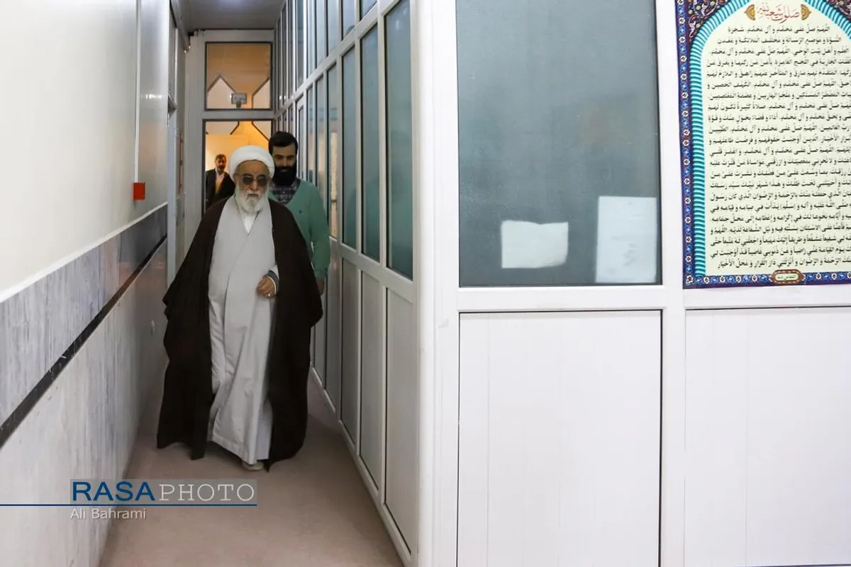 اولین نشست اساتید و فضلای جوان با مسئولان شورای عالی حوزه های علمیه کشور