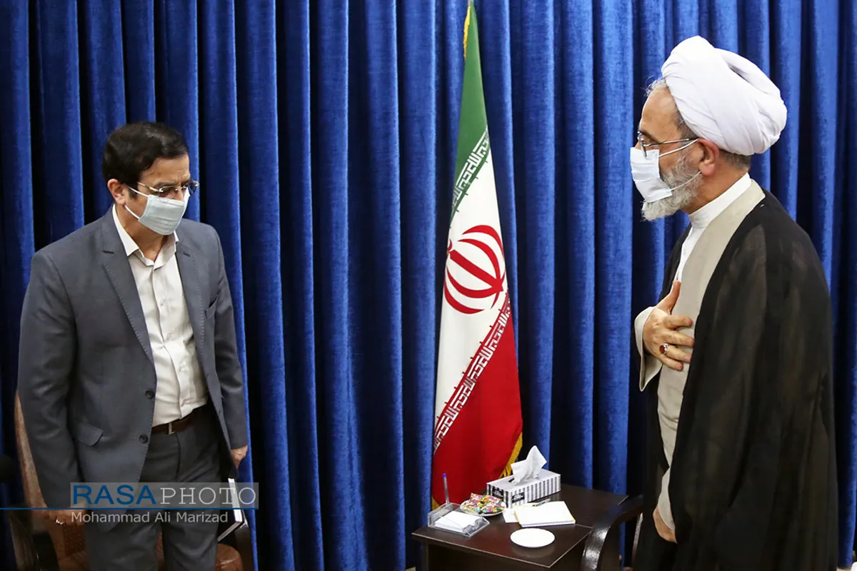 رونمایی از کتاب "سی سالگی" زندگینامه شهید صادقی با حضور آیت الله اعرافی