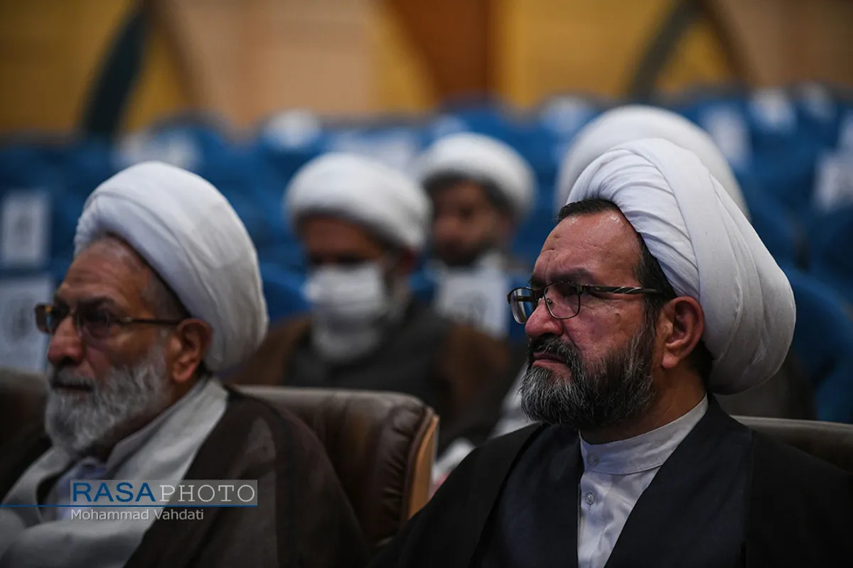 مراسم نکوداشت مرحوم آیت الله سلطان&zwnj;الواعظین شیرازی با قرائت پیام حضرت آیت الله سبحانی در سالن همایش های غدیر دفتر تبلیغات اسلامی برگزار شد.