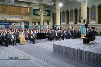 دیدار کارآفرینان، تولیدکنندگان و دانش بنیان&zwnj;ها با رهبر انقلاب