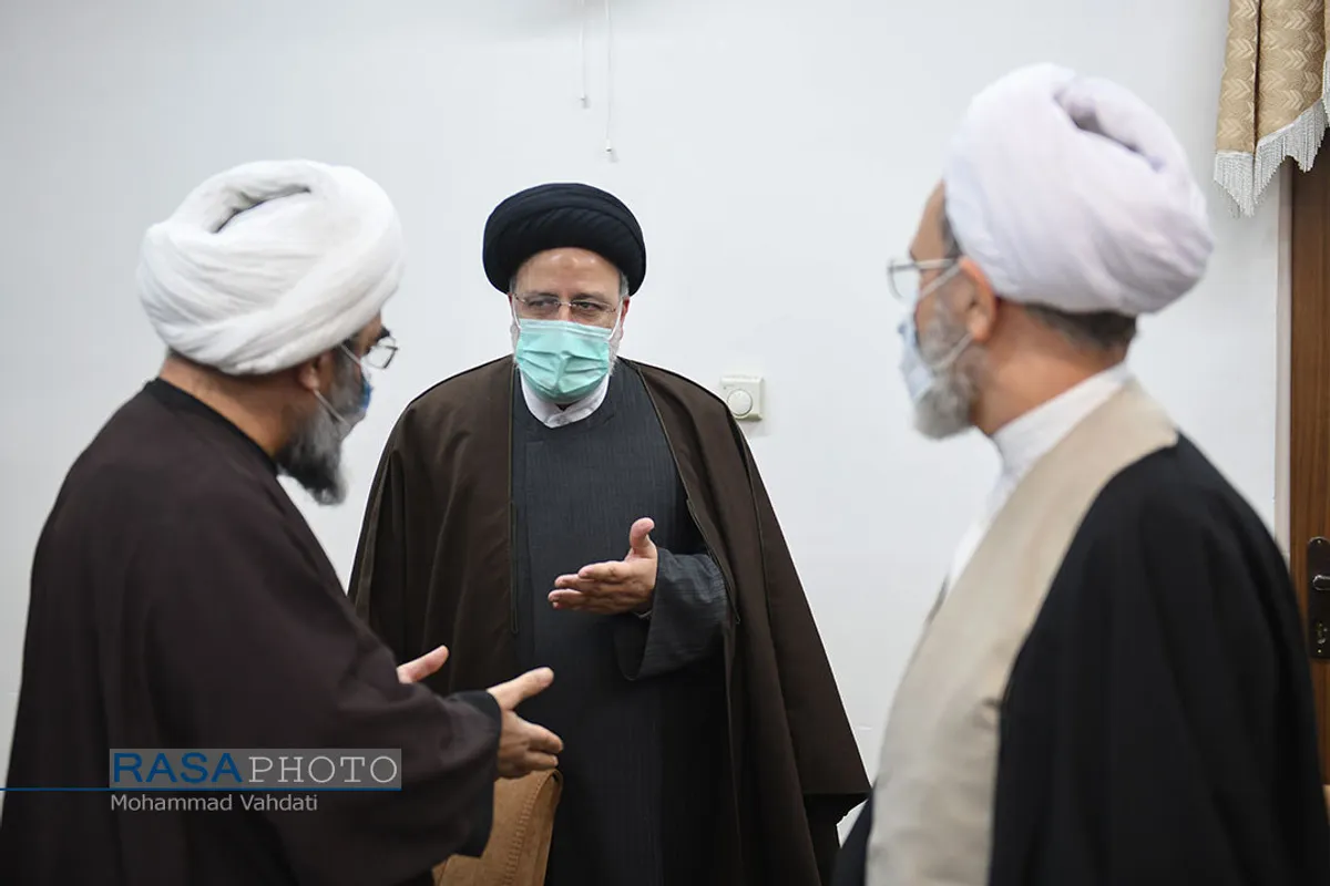 حضور رئیس جمهور در جلسه جامعه مدرسین حوزه علمیه قم