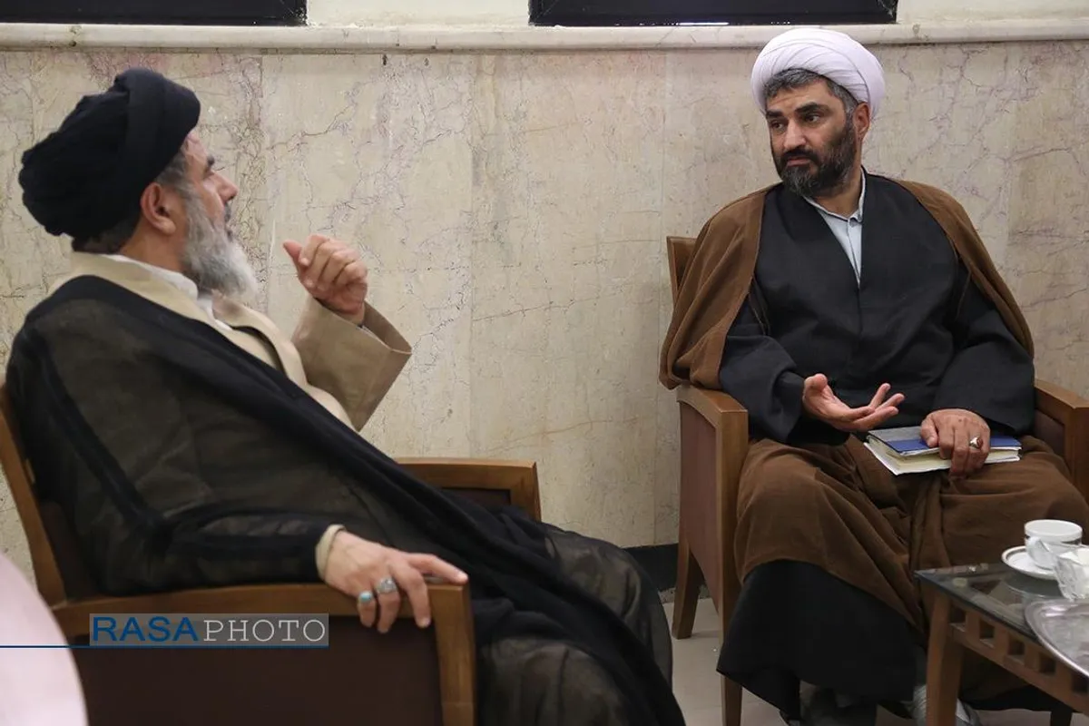 دیدار حجت الاسلام محمدمهدی محققی مدیرعامل رسا با حجت الاسلام سید ابوالحسن حسن&zwnj;زاده نماینده مردم خوزستان در مجلس خبرگان رهبری
