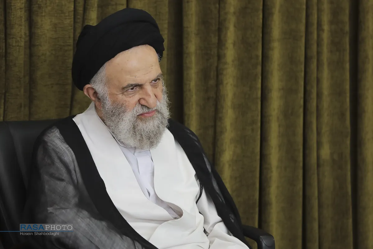 جشن میلاد پیامبر (ص) و عمامه گذاری طلاب در بیوت مراجع تقلید
